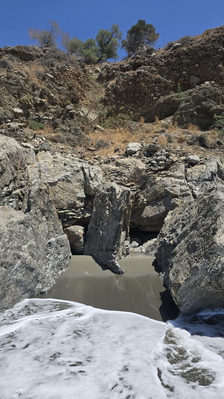 Alatsoharakas beach 2