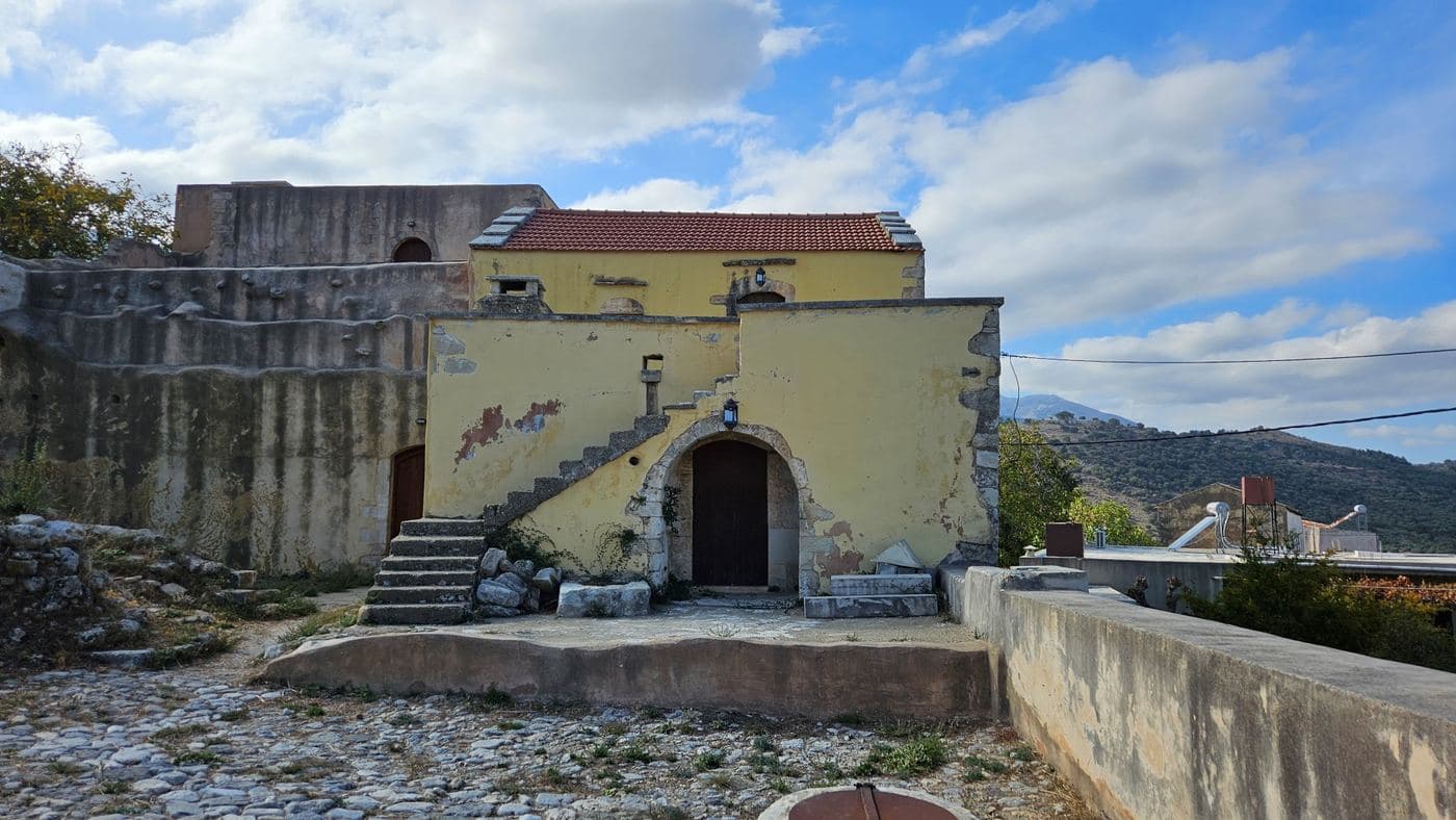 Alidakis Chateau at Embrosneros 2