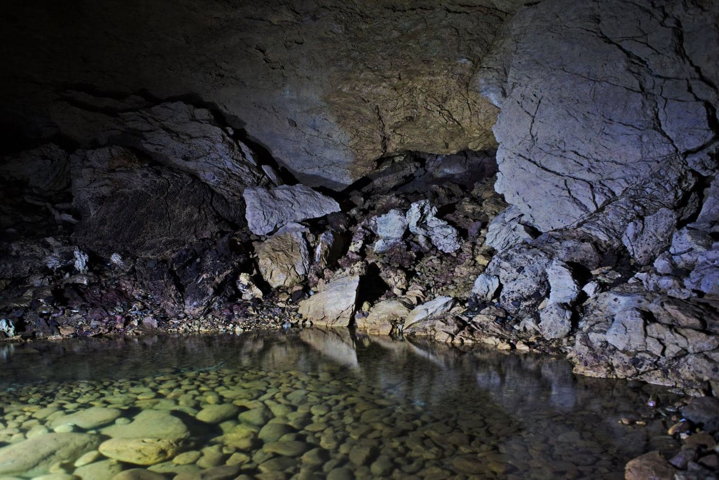 Ano Peristeras Cave