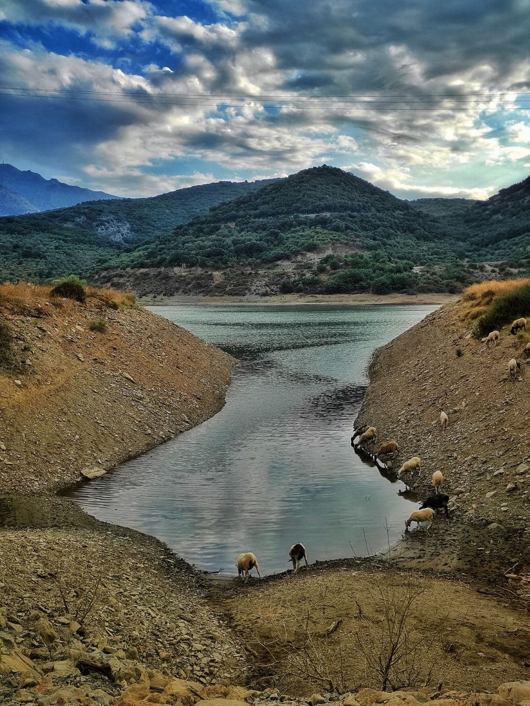 Aposelemis Dam Lake