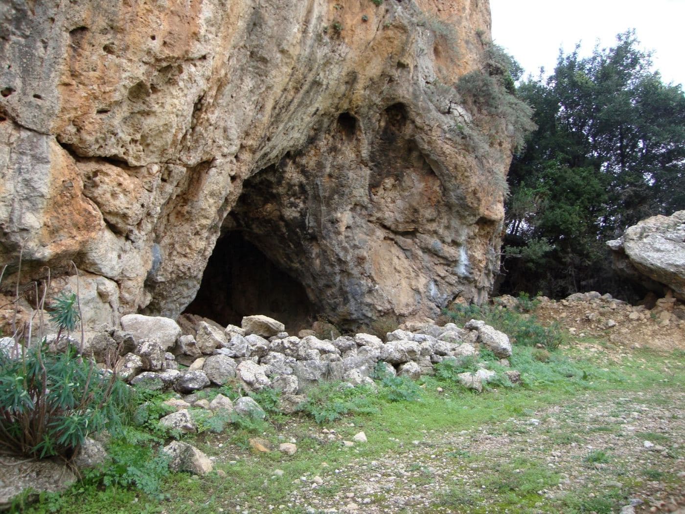 Atziganospilios Cave 3
