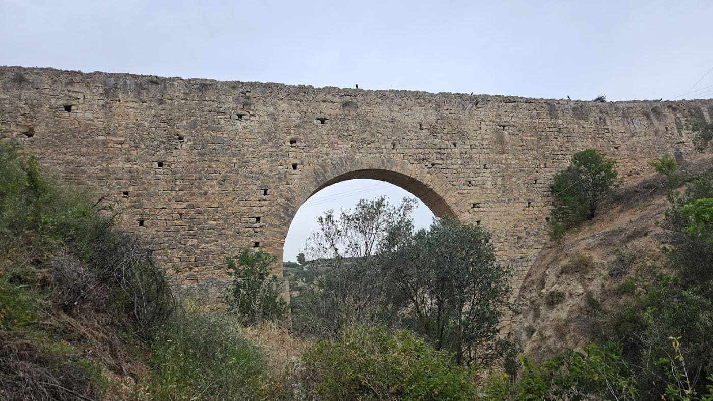 Fortetsa aqueduct 2