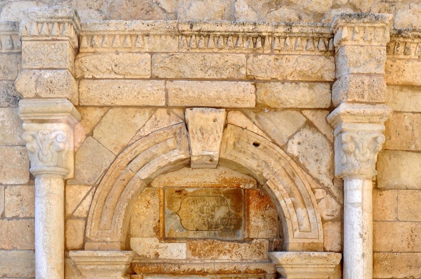 Idomeneas Fountain 2