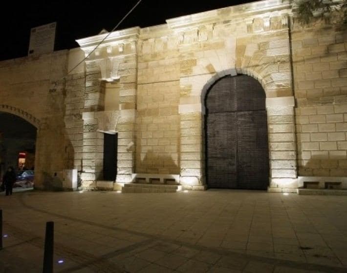 Jesus Gate (Kenourgia Porta) 2