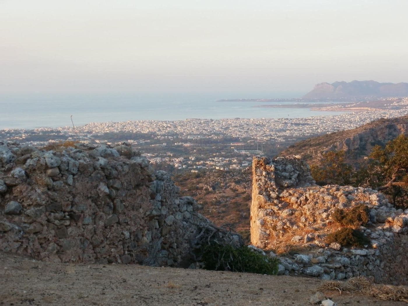 Kastelos Fort at Varipetro