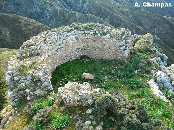 Kastelos Fort at Varipetro 2