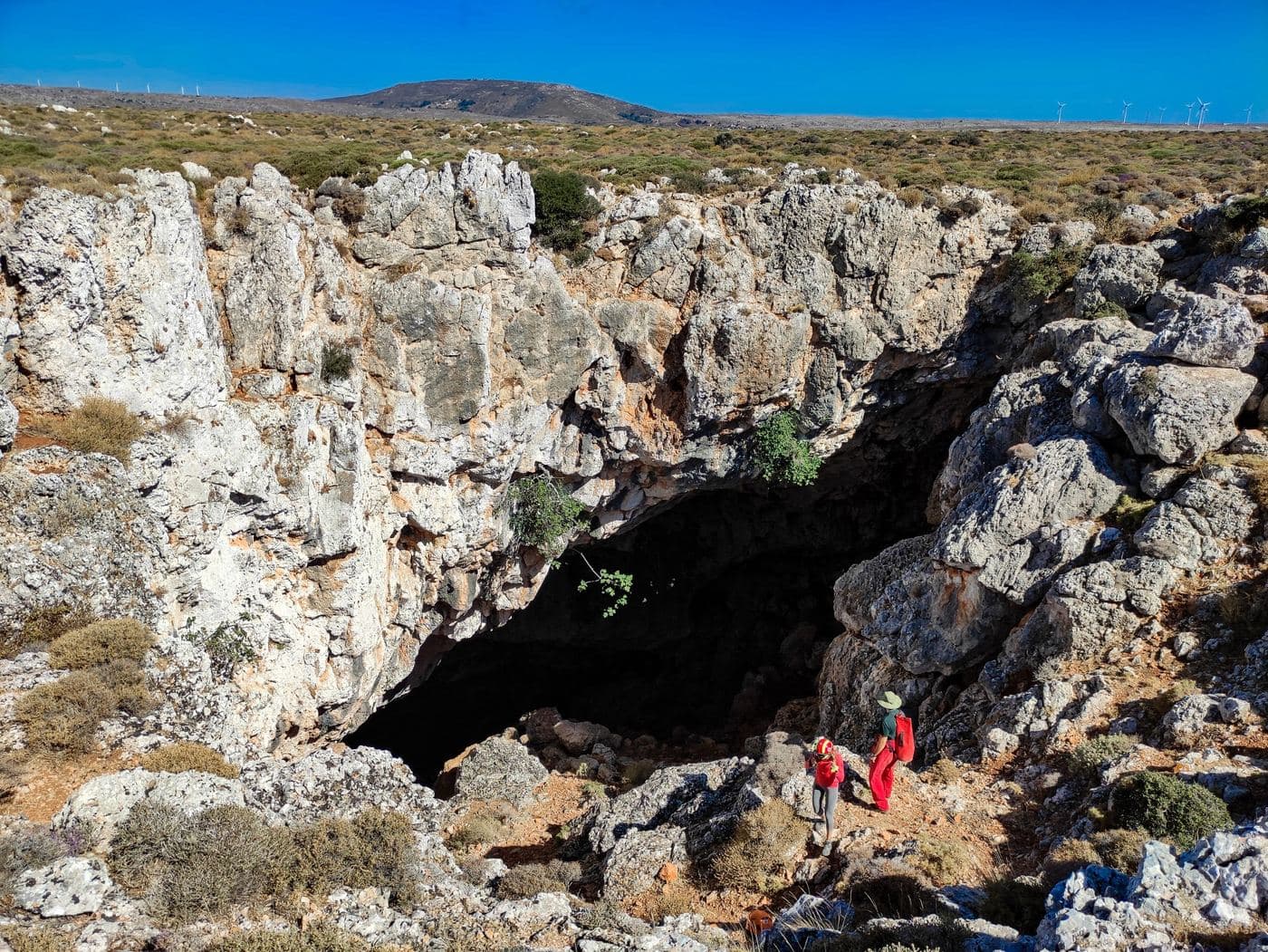 Kato Peristeras Cave