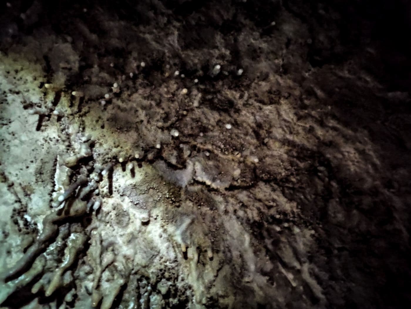 Kato Peristeras Cave 3