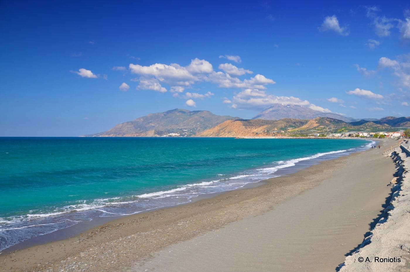 Kokkinos Pirgos beach