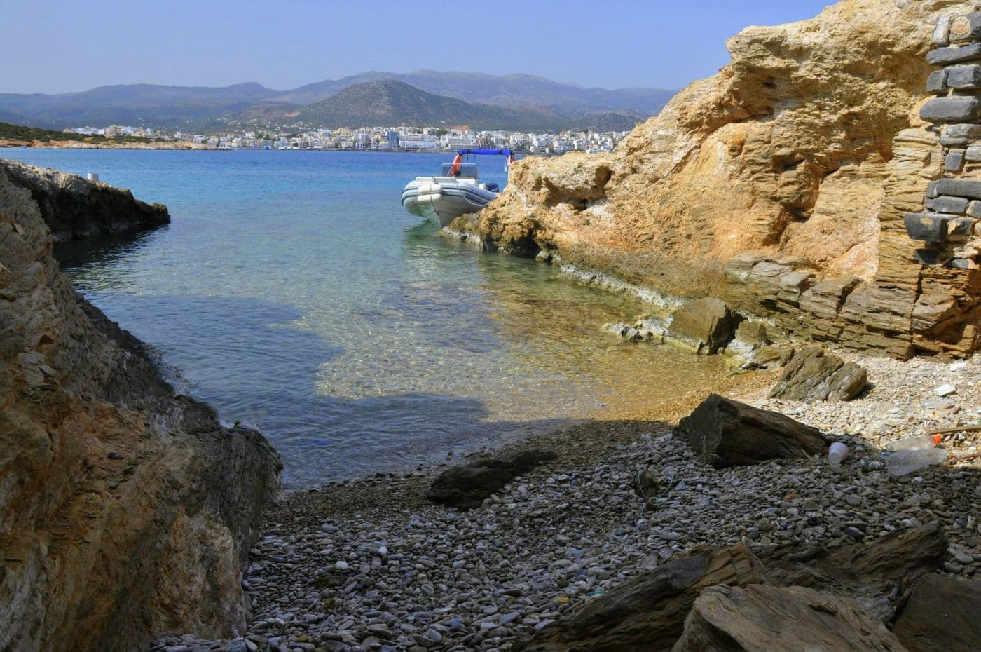 Mikronissi beach