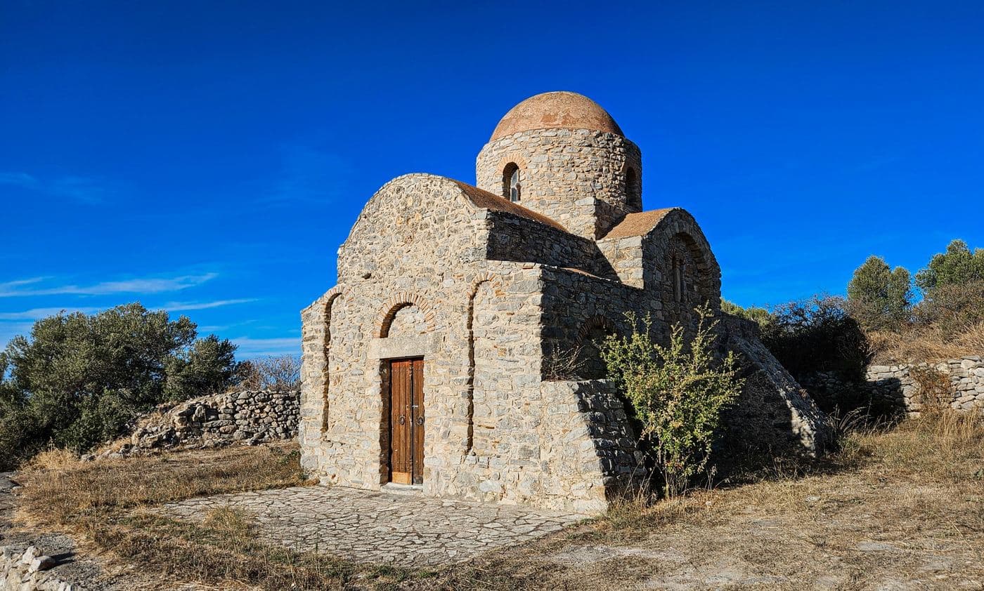 Panagia Kera Limniotissa by Episkopi