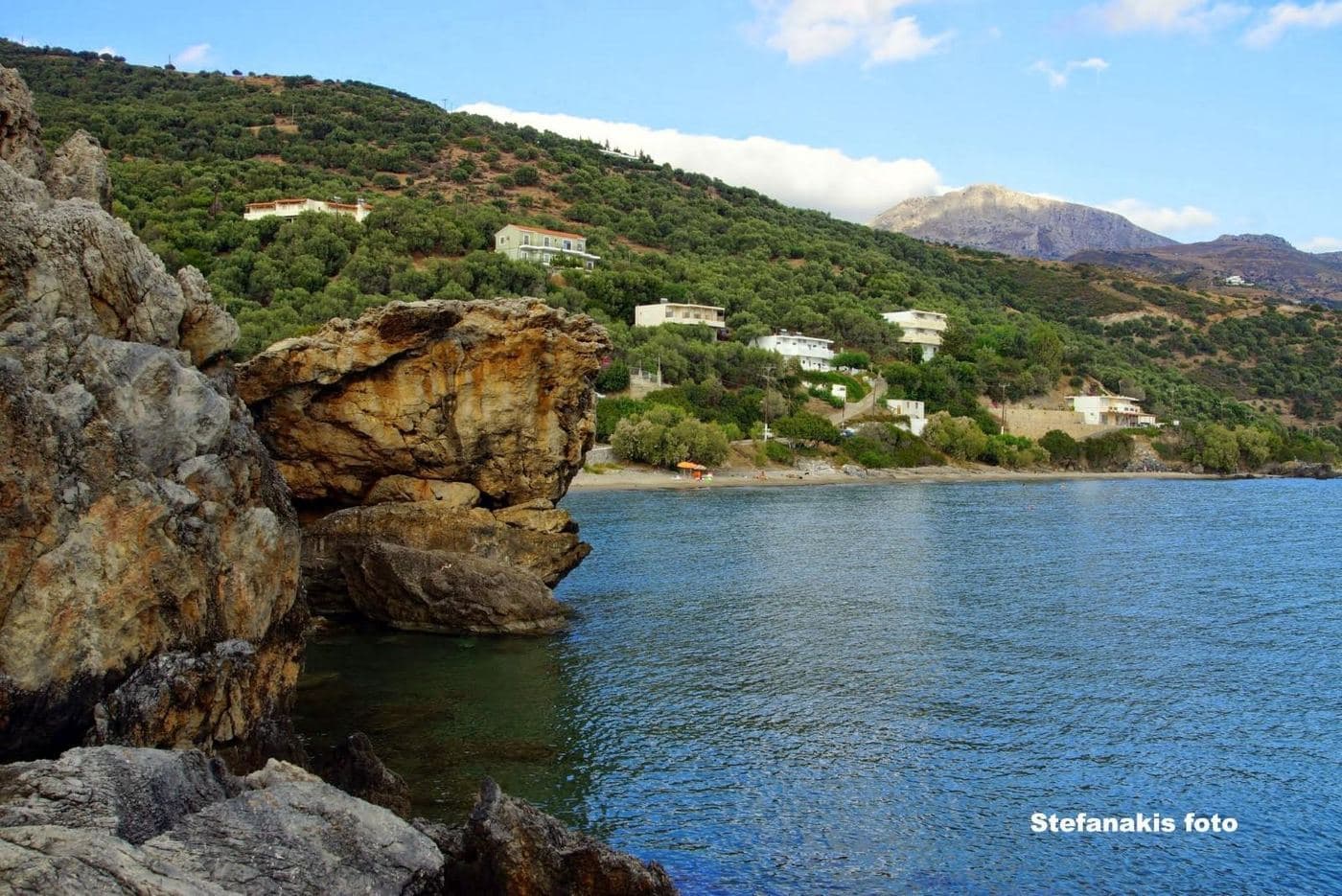 Polirizos beach at Rodakino