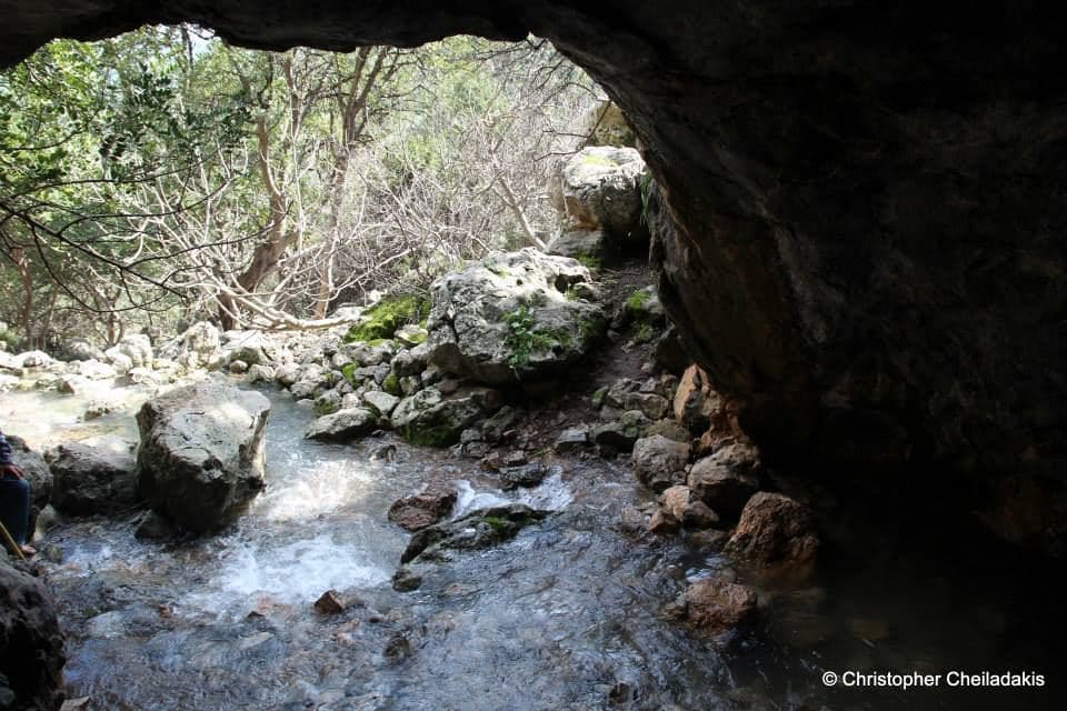 Sarchos Cave