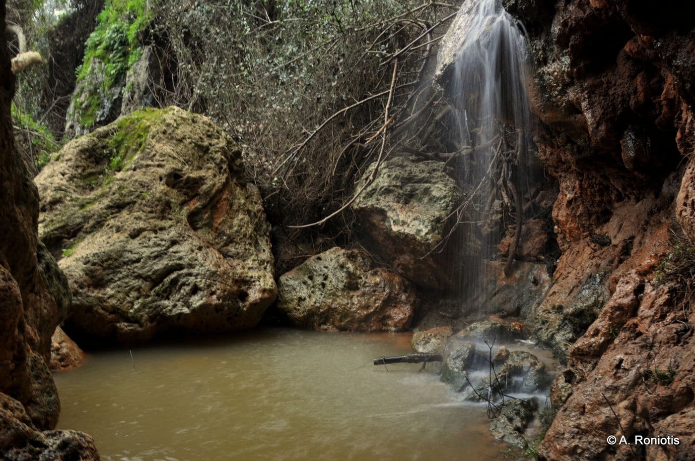 Skotini Waterfall at Fodele 3