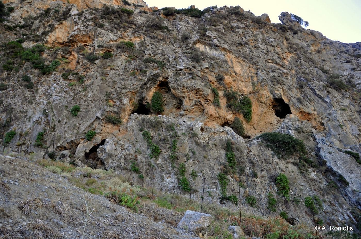 Stravomytis Cave