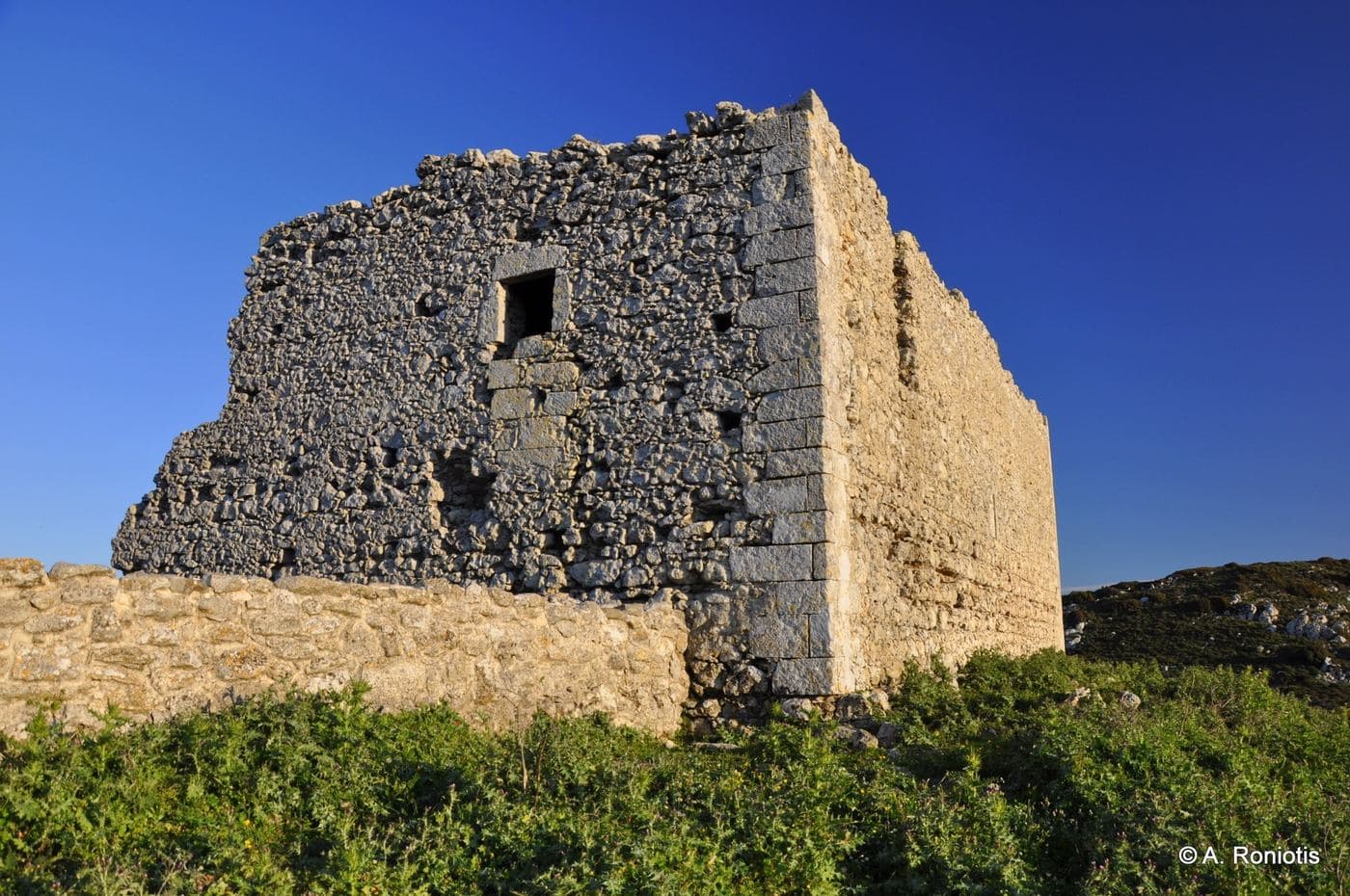 Tholi Fort 2