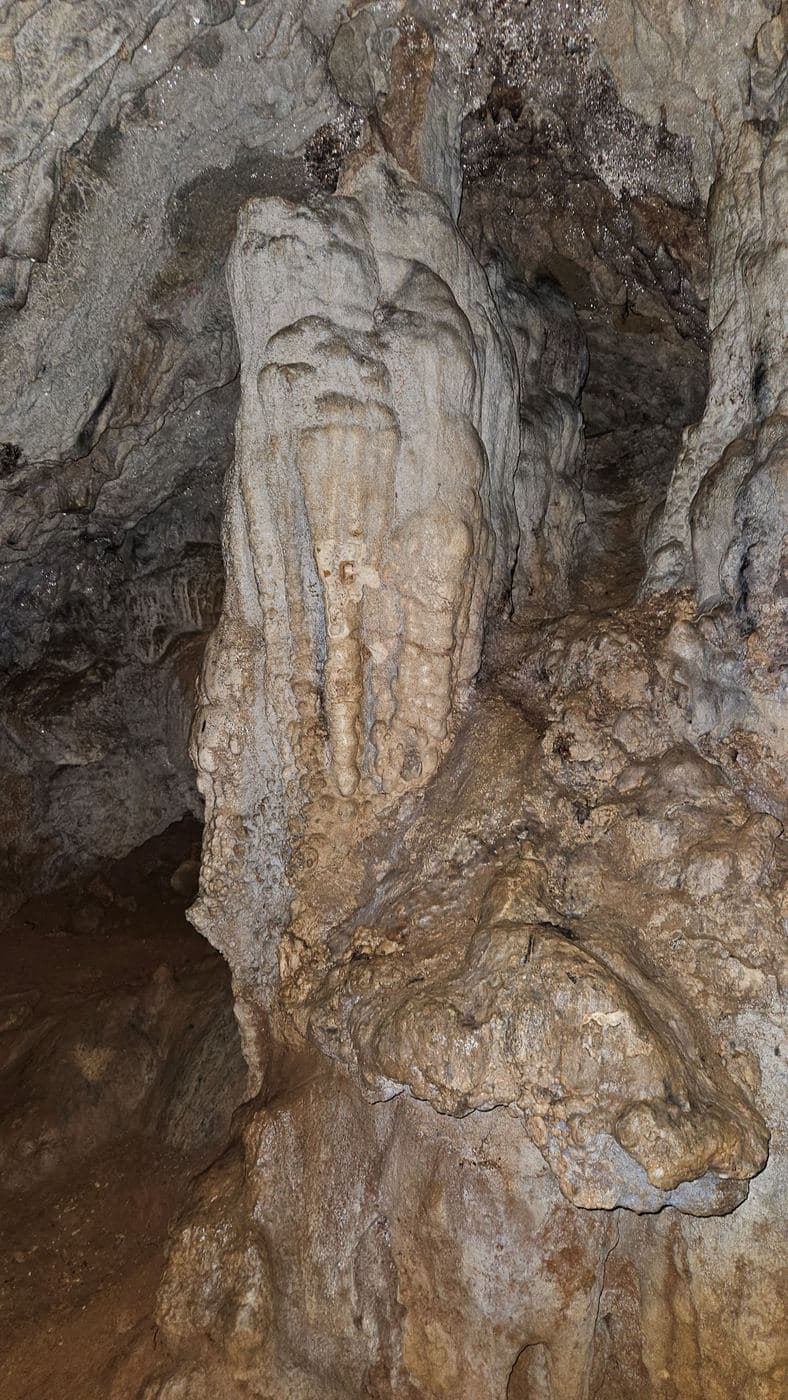 Trapeza Cave (Kronion) 3