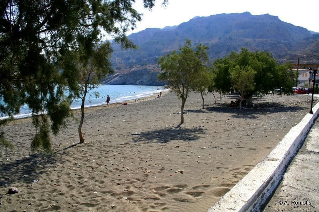 Tsoutsouras beach 2