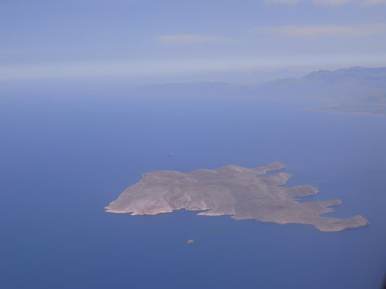 Journée en catamaran partagé vers l'île en face de la ville