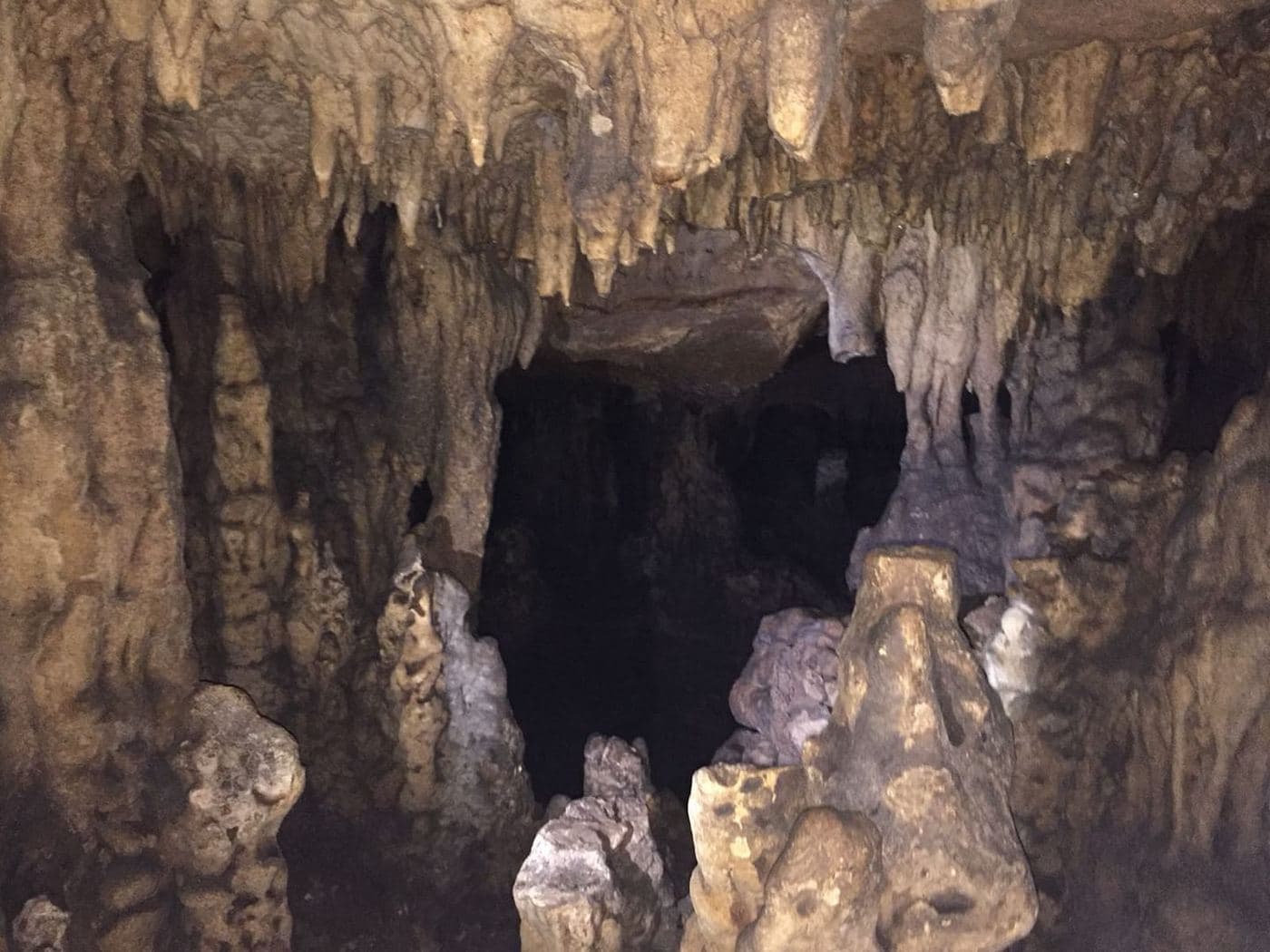Agiasmatsi Cave at Kapsodasos 2
