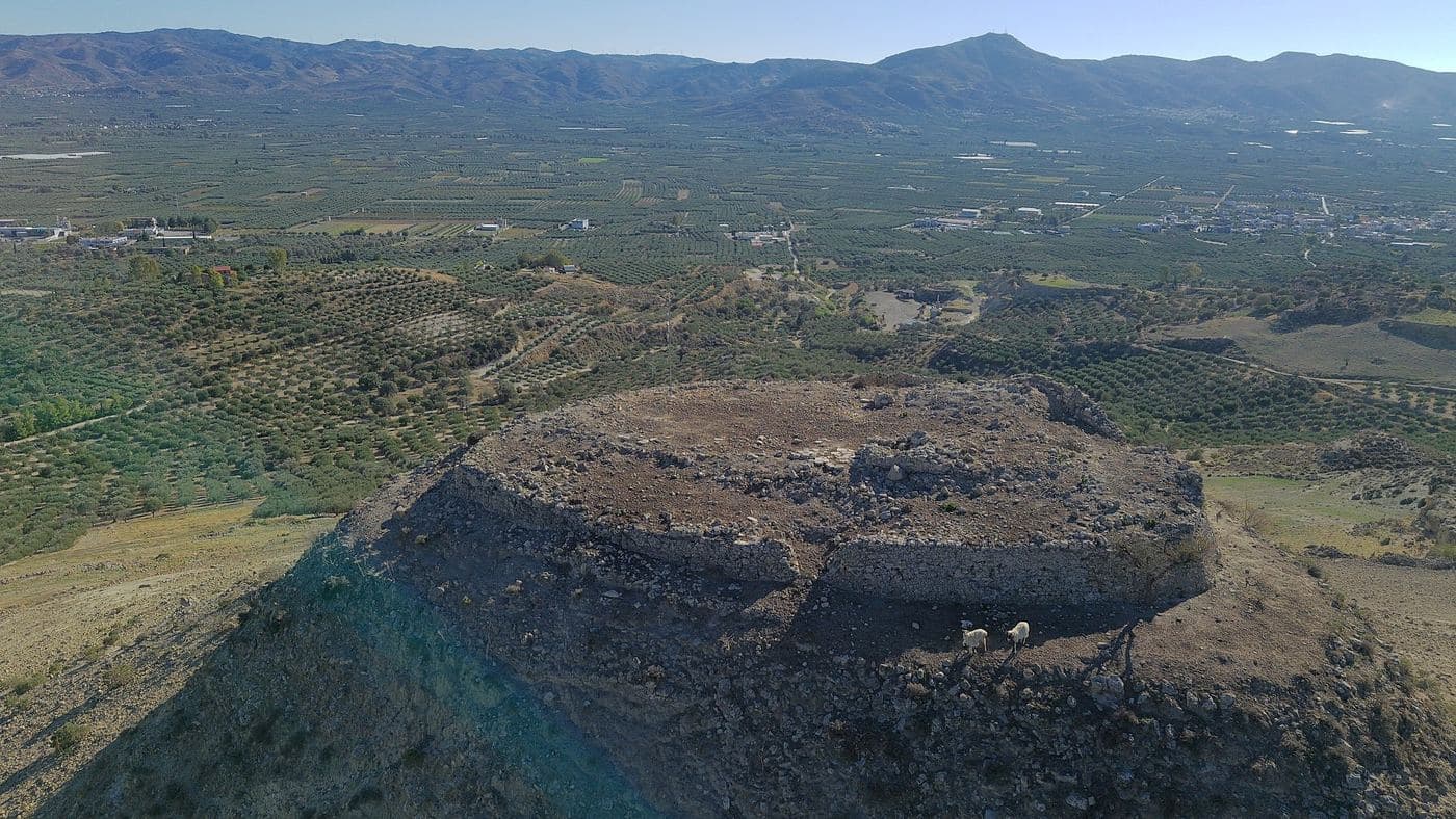 Fort Kenourgio Kasteli (Castel Nuovo) 2