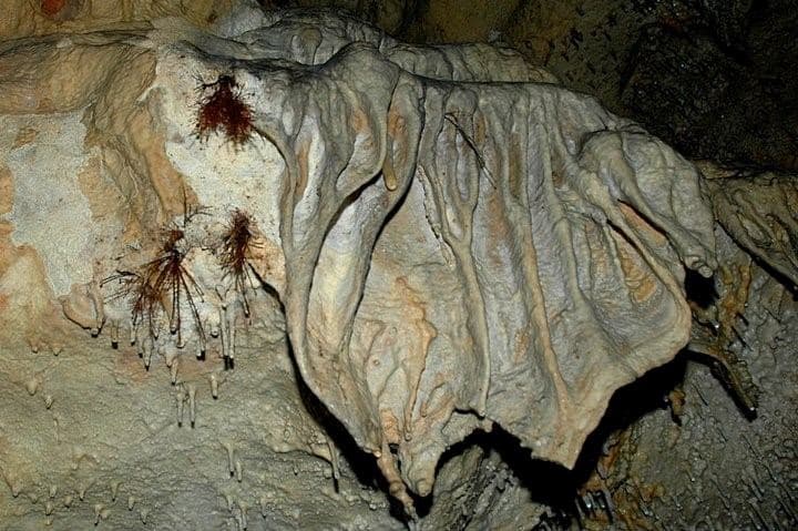 Chainospilios Cave at Kamaraki 3