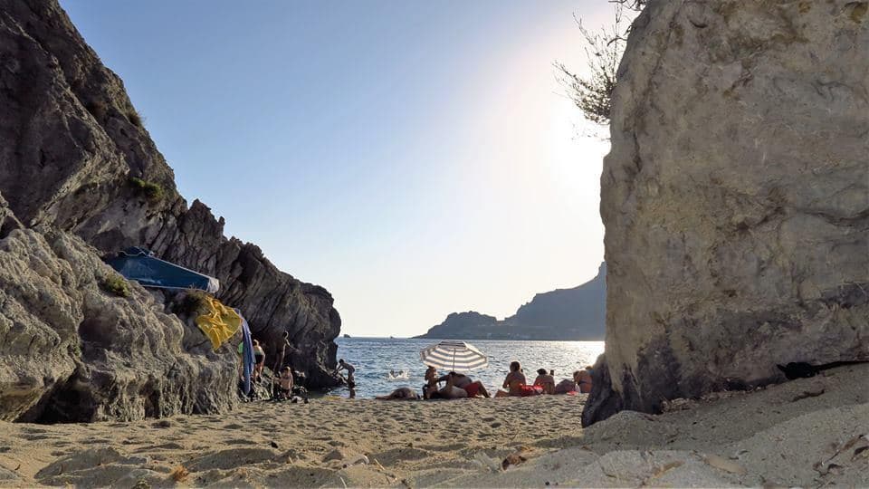 Damnoni beach