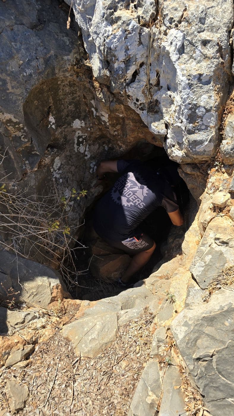 Dragonara cave