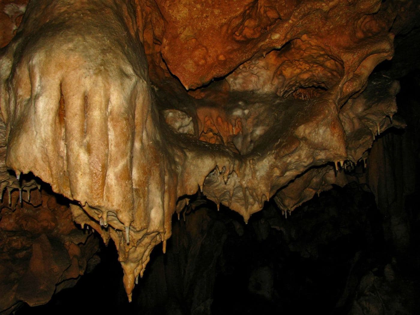 Ellinospilios Cave 3