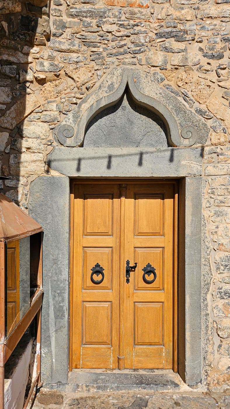 Lord Christ church in Neapolis 2