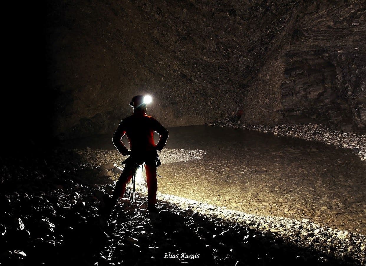 Mavro Skiadi pothole