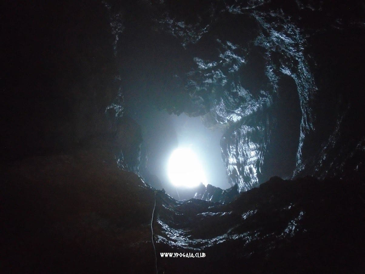 Mavro Skiadi pothole 2
