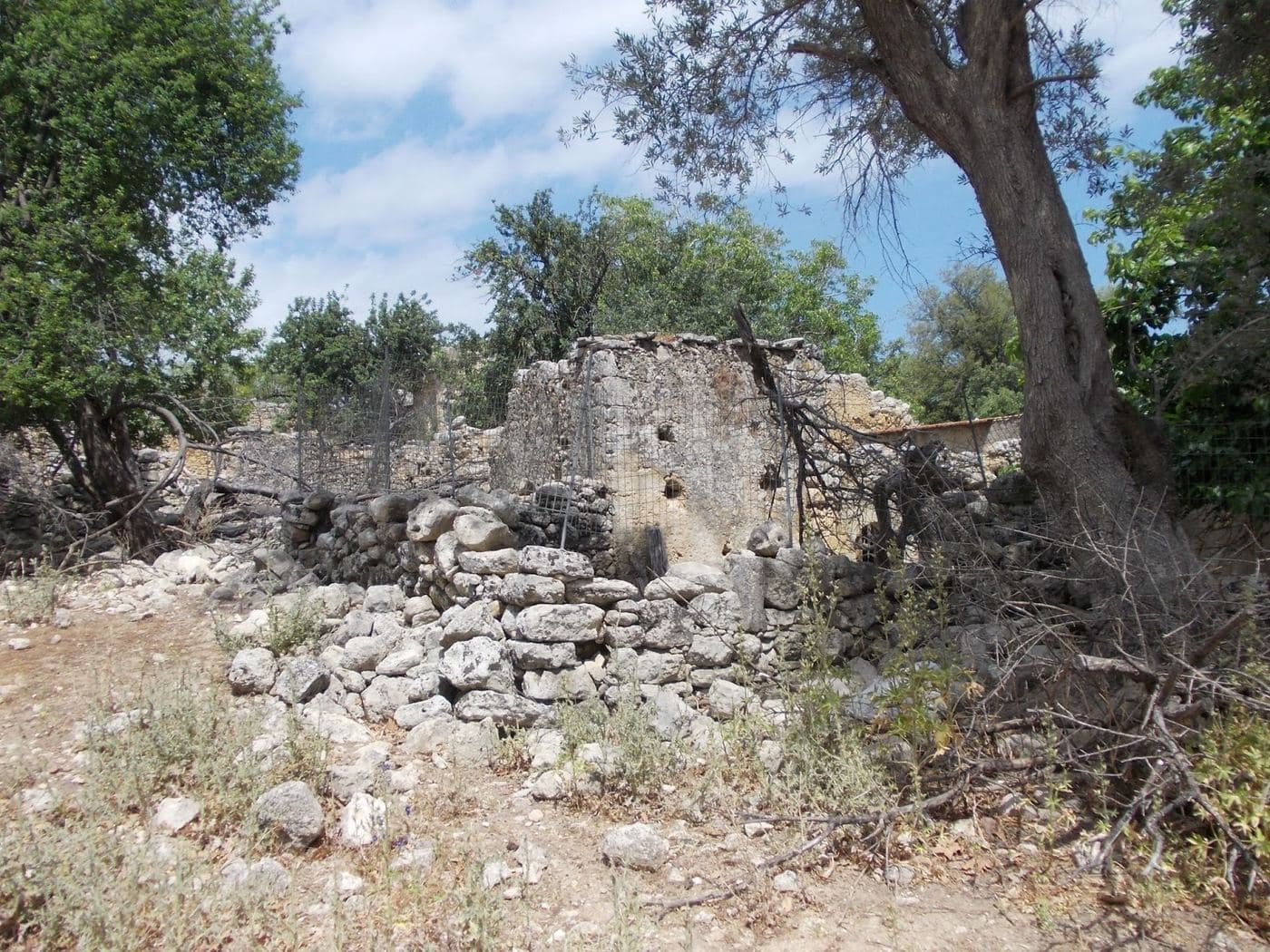 Nissi Settlement near Moundros