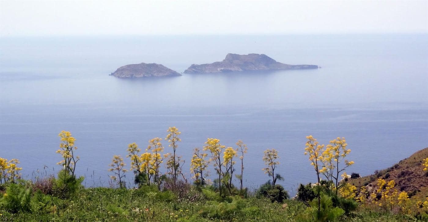 Paximadia islets