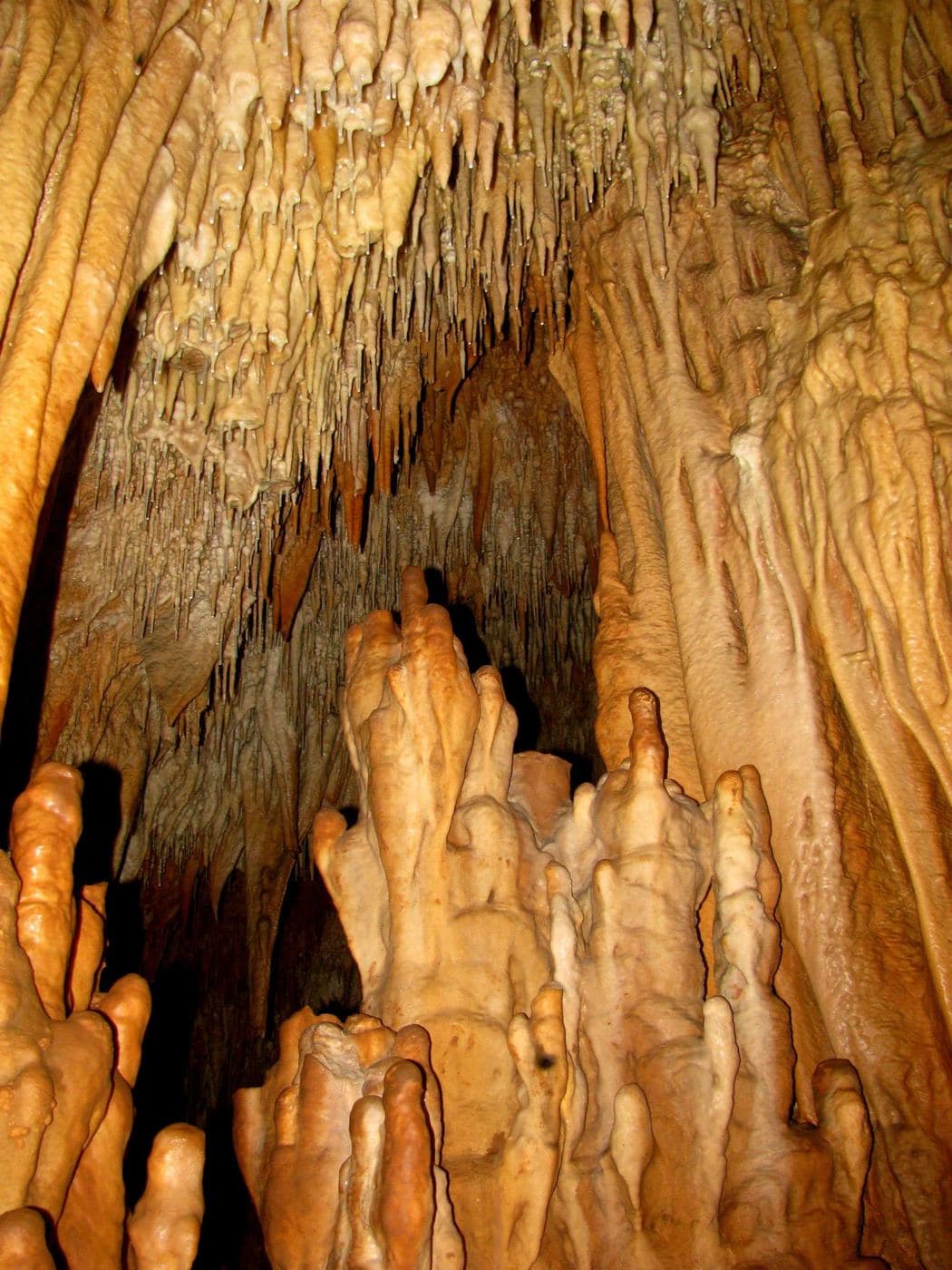 Petsis Cave