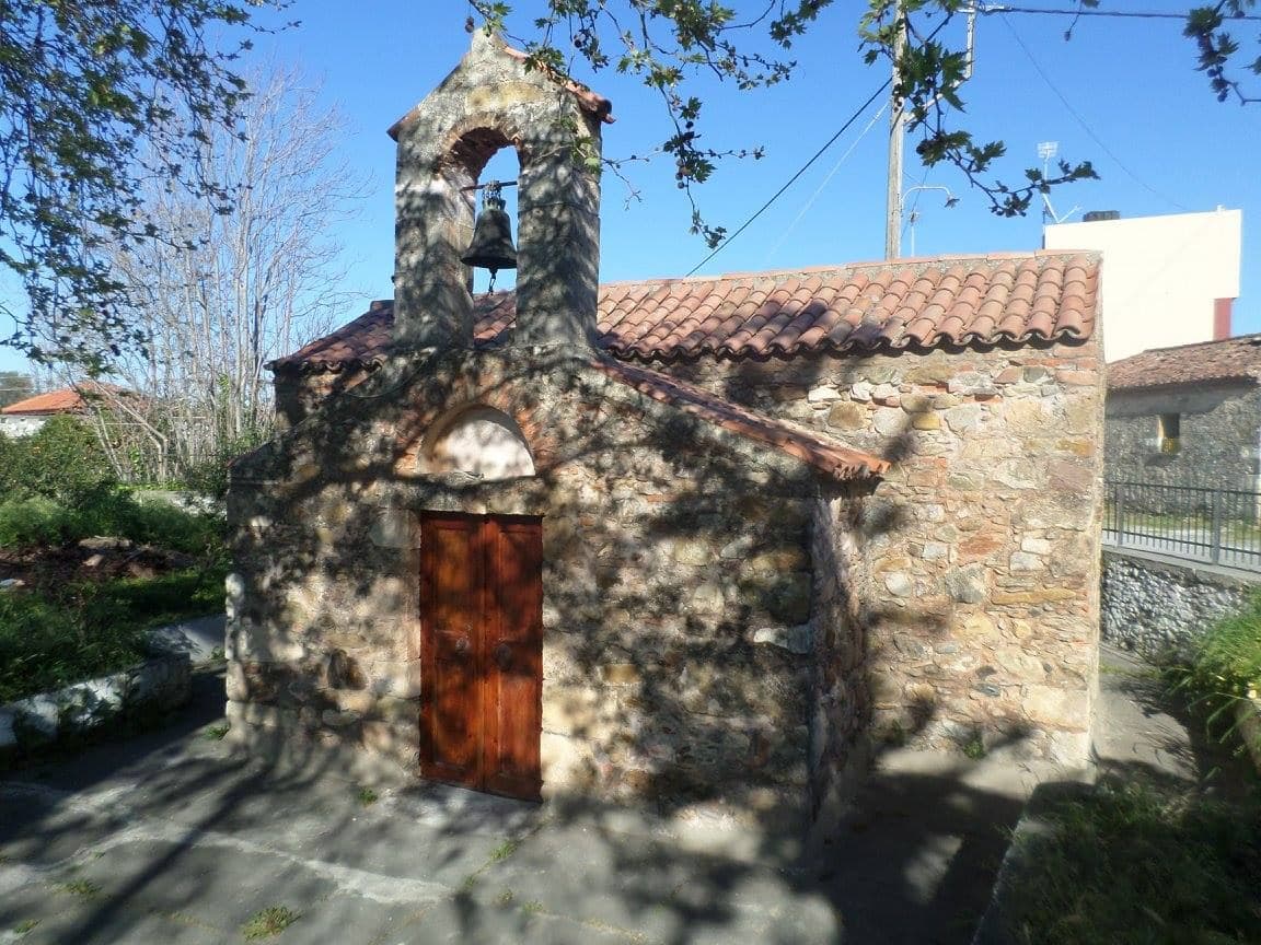 Saint George Church at Alikianos 2