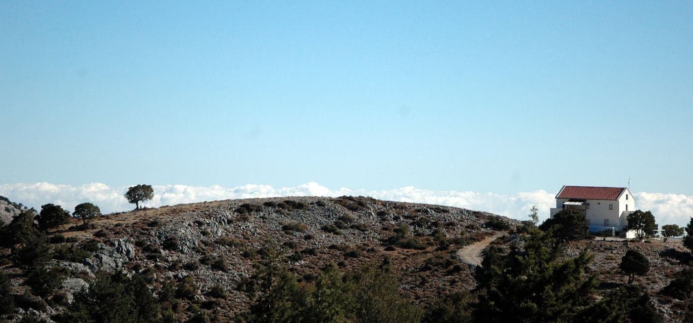 Shelter Tavri 2